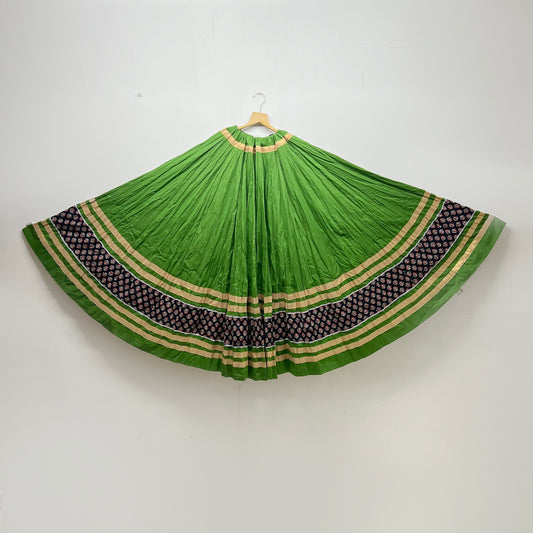 Lively green with printed navy border and golden detailing